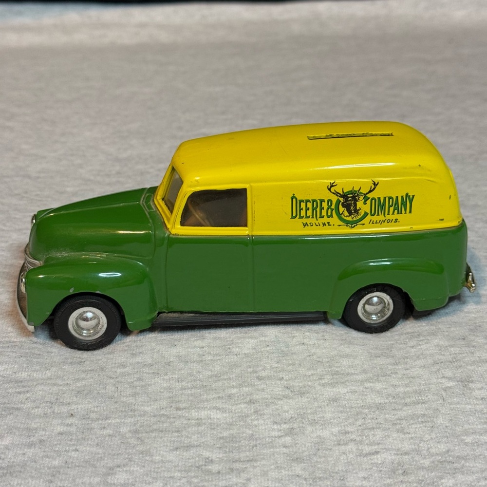 1950 John Deere & Company Diecast Chevrolet Panel Truck Delivery Coin Bank 1:25